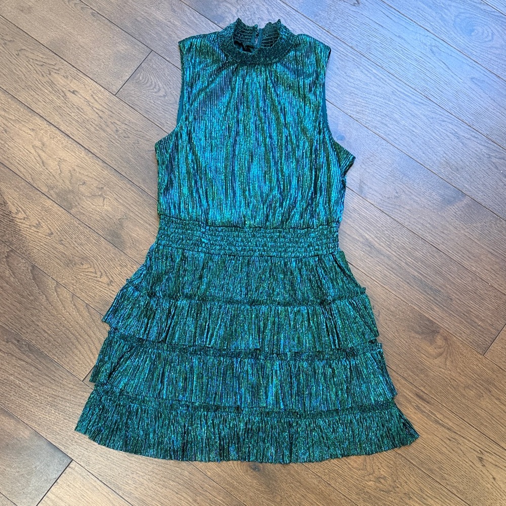 1. State Metallic Shimmering Sleeveless Dress Large C11-039